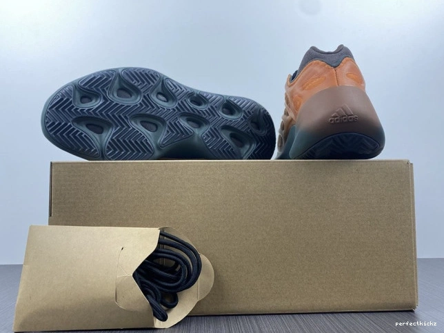 Yeezy Adidas V3 700 GY4109 Boost Copfade 0716